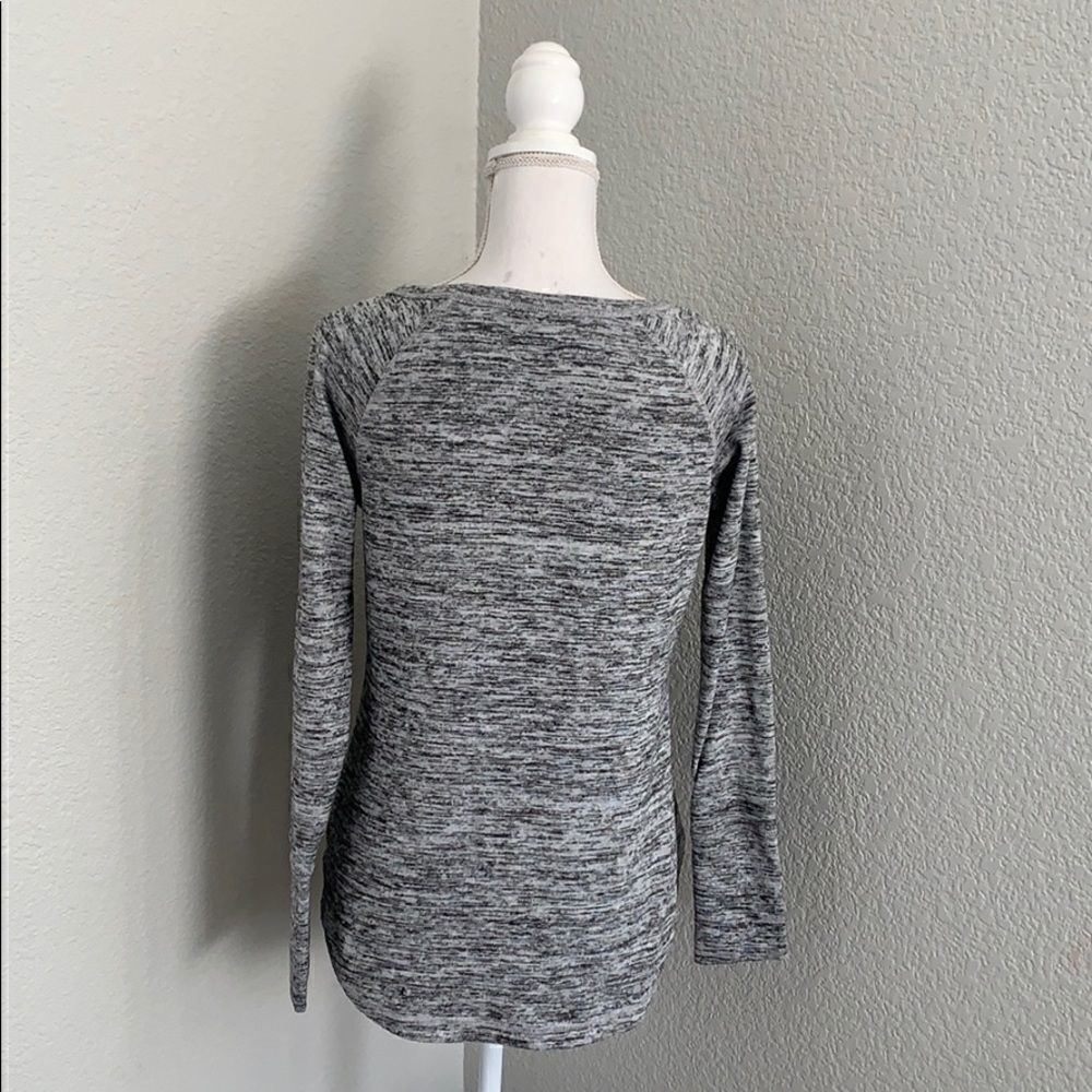 Athleta High Low Long Sleeved Top - Picture 4 of 9